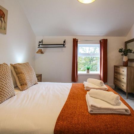 Fairways View - Spacious Apartment - Sleeps 6 - Lovely Views - By Rework Accommodation Hoylake Ngoại thất bức ảnh