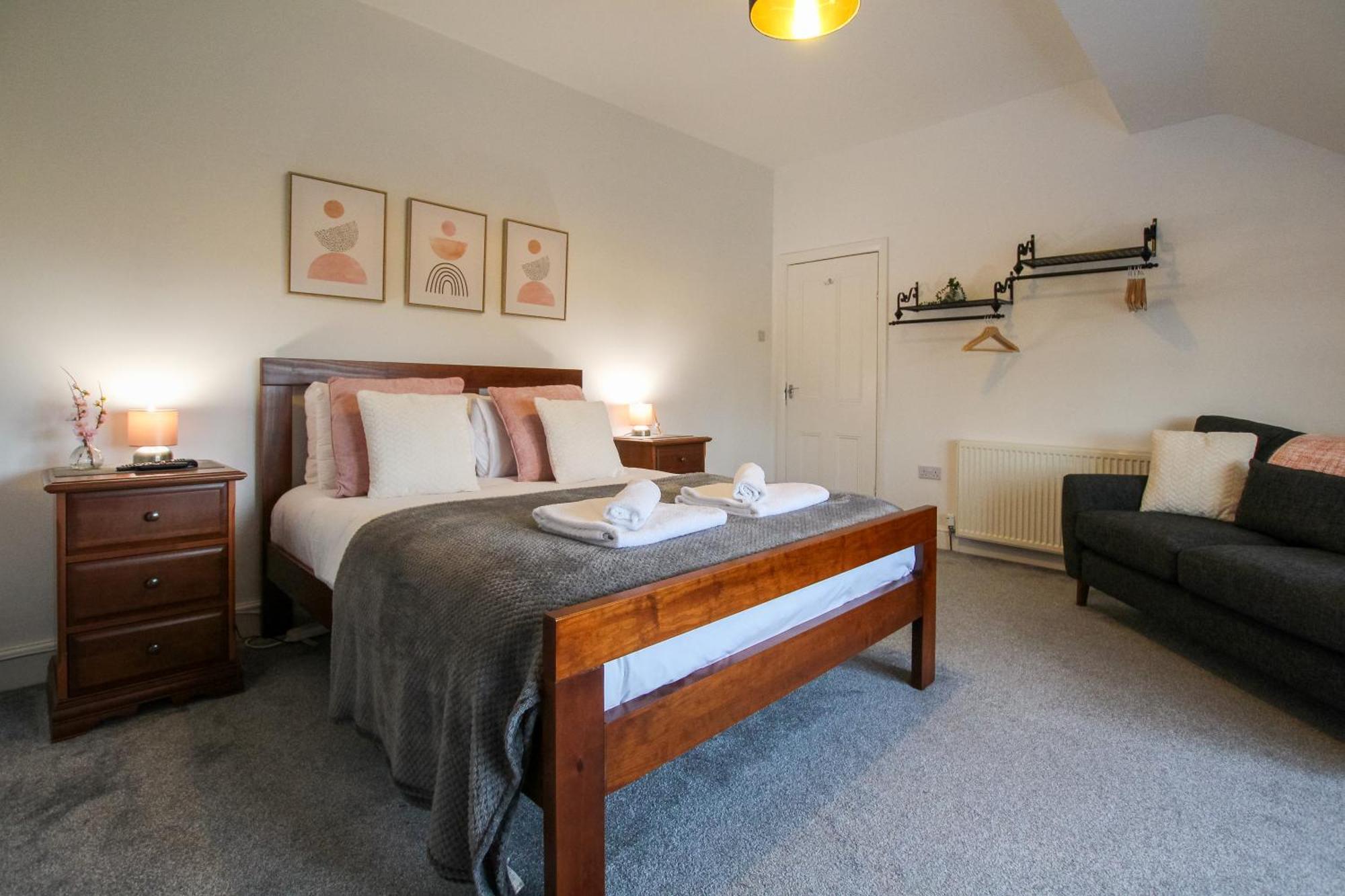 Fairways View - Spacious Apartment - Sleeps 6 - Lovely Views - By Rework Accommodation Hoylake Ngoại thất bức ảnh