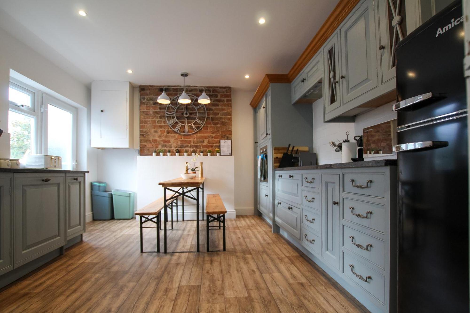 Fairways View - Spacious Apartment - Sleeps 6 - Lovely Views - By Rework Accommodation Hoylake Ngoại thất bức ảnh